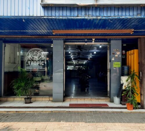 040 - TROPIC RESTAURANT